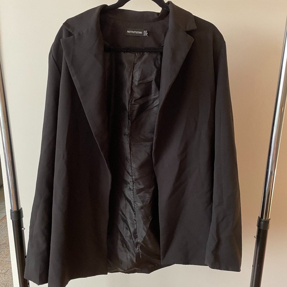 PrettyLittleThing Black Blazer